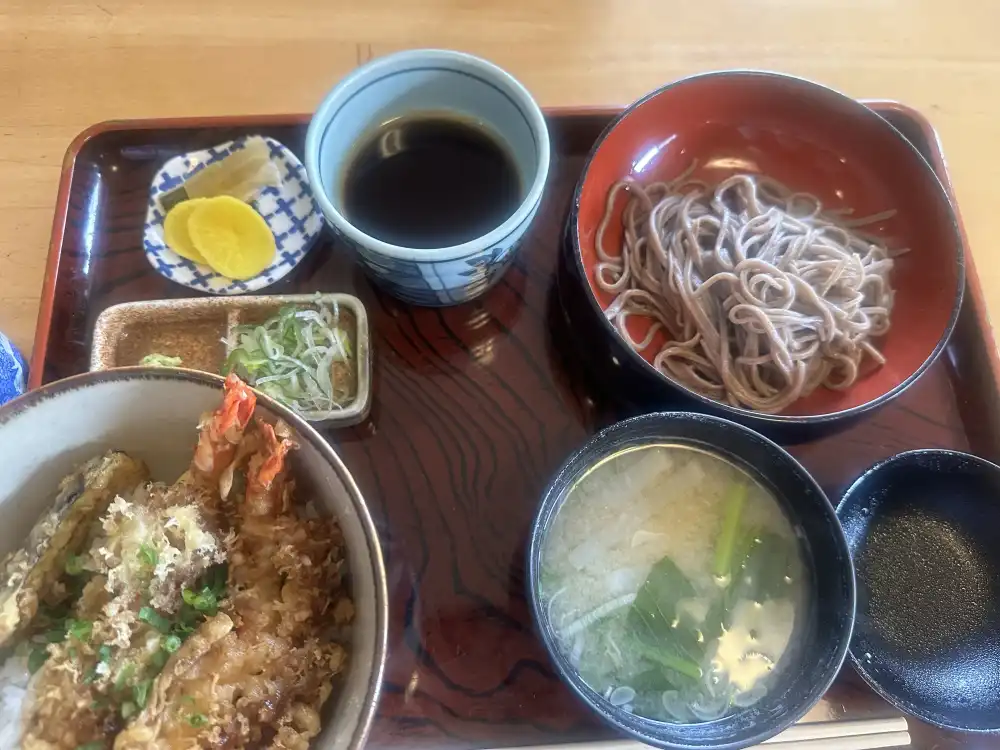 蕎麦と天丼定食