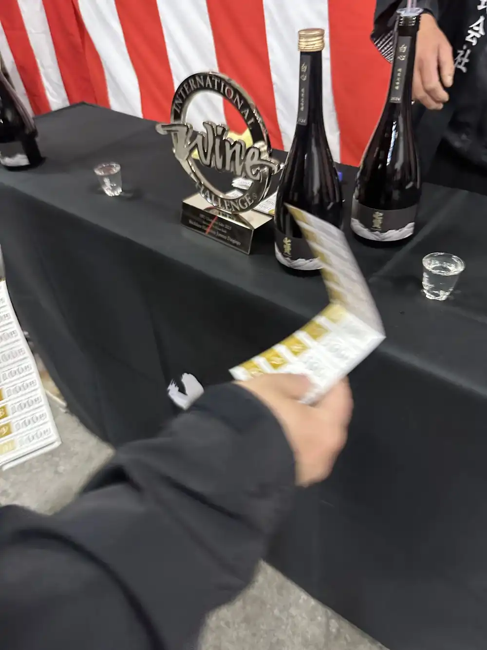 IWCトロフィーと七賢の日本酒