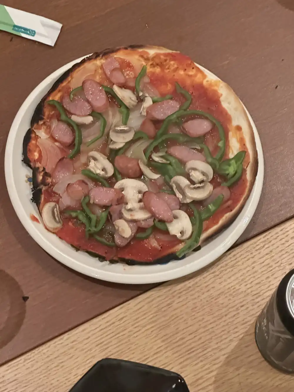 ピザ（ソーセージ・マッシュルーム・ピーマン）