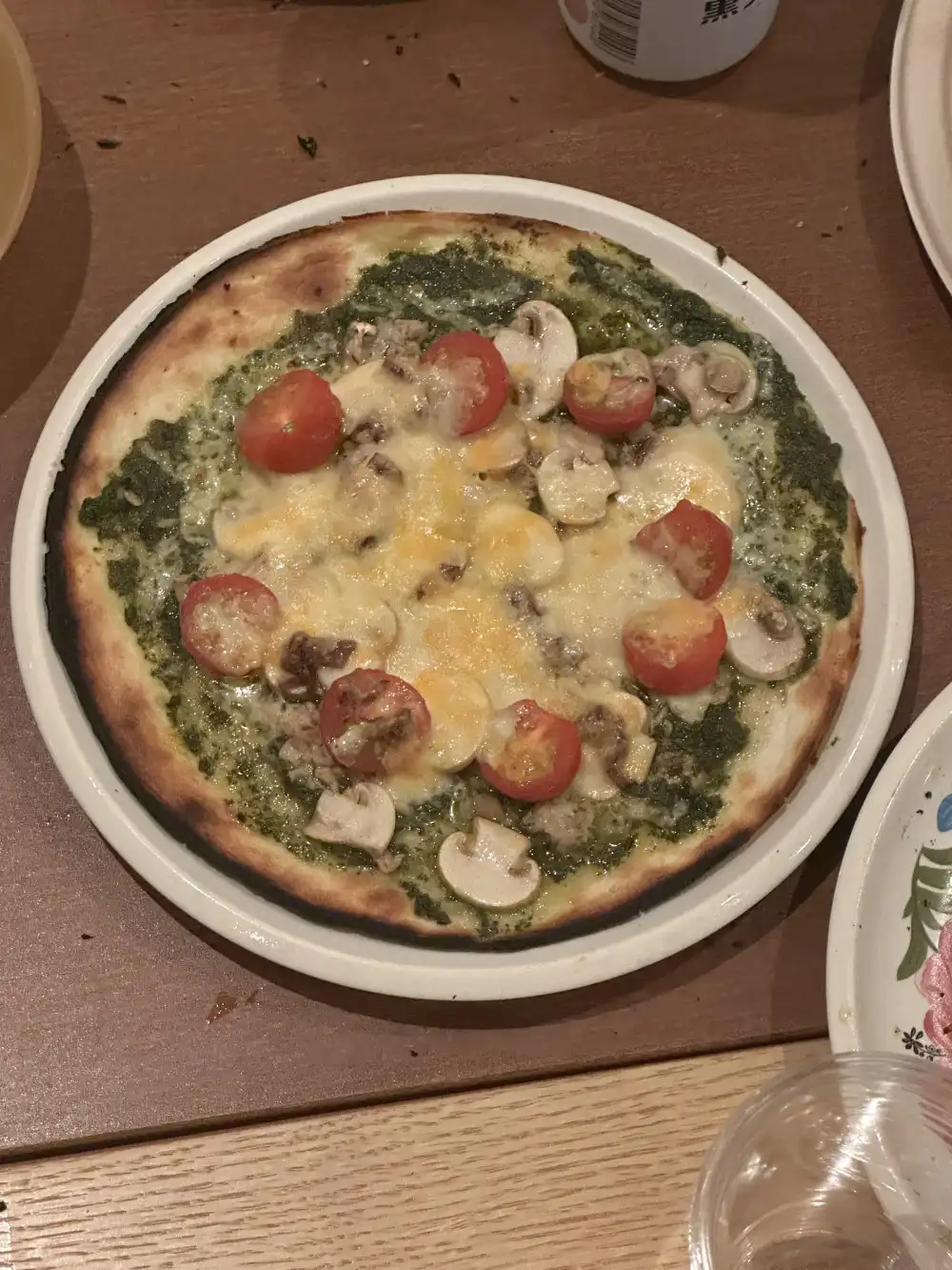 ピザ（ジェノベーゼ・トマト・マッシュルーム）