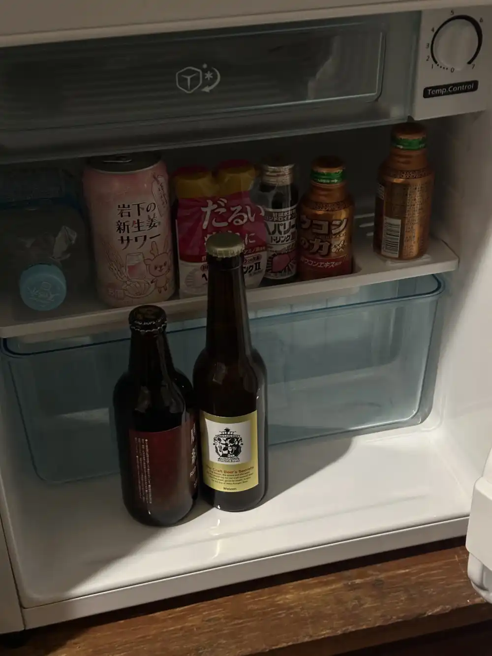 ホテルの冷蔵庫のドリンク