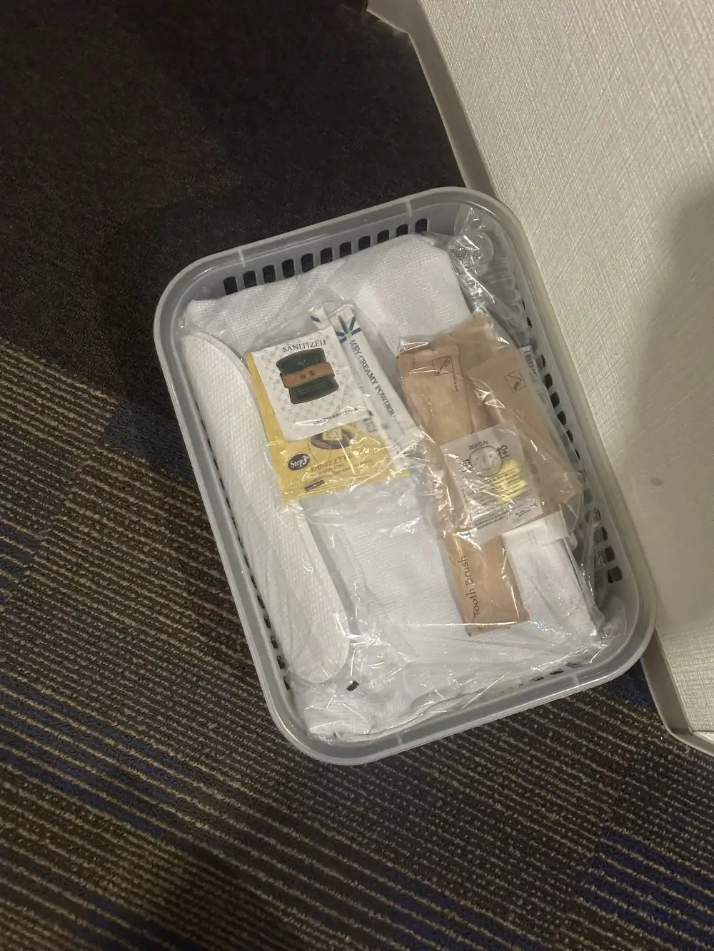 ホテルのアメニティかご