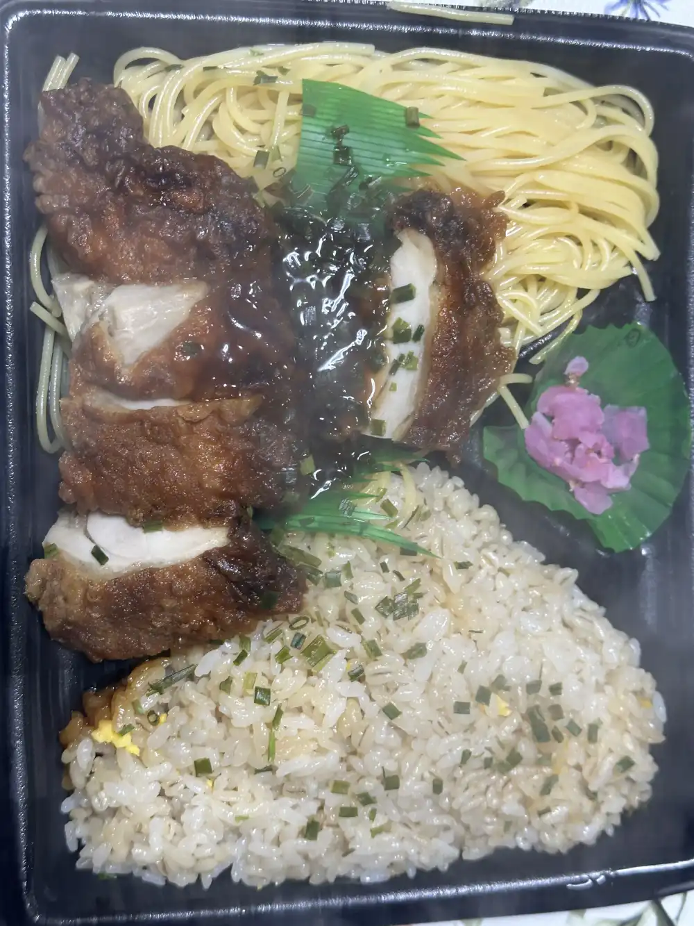 油淋鶏＆鶏だしごはん弁当