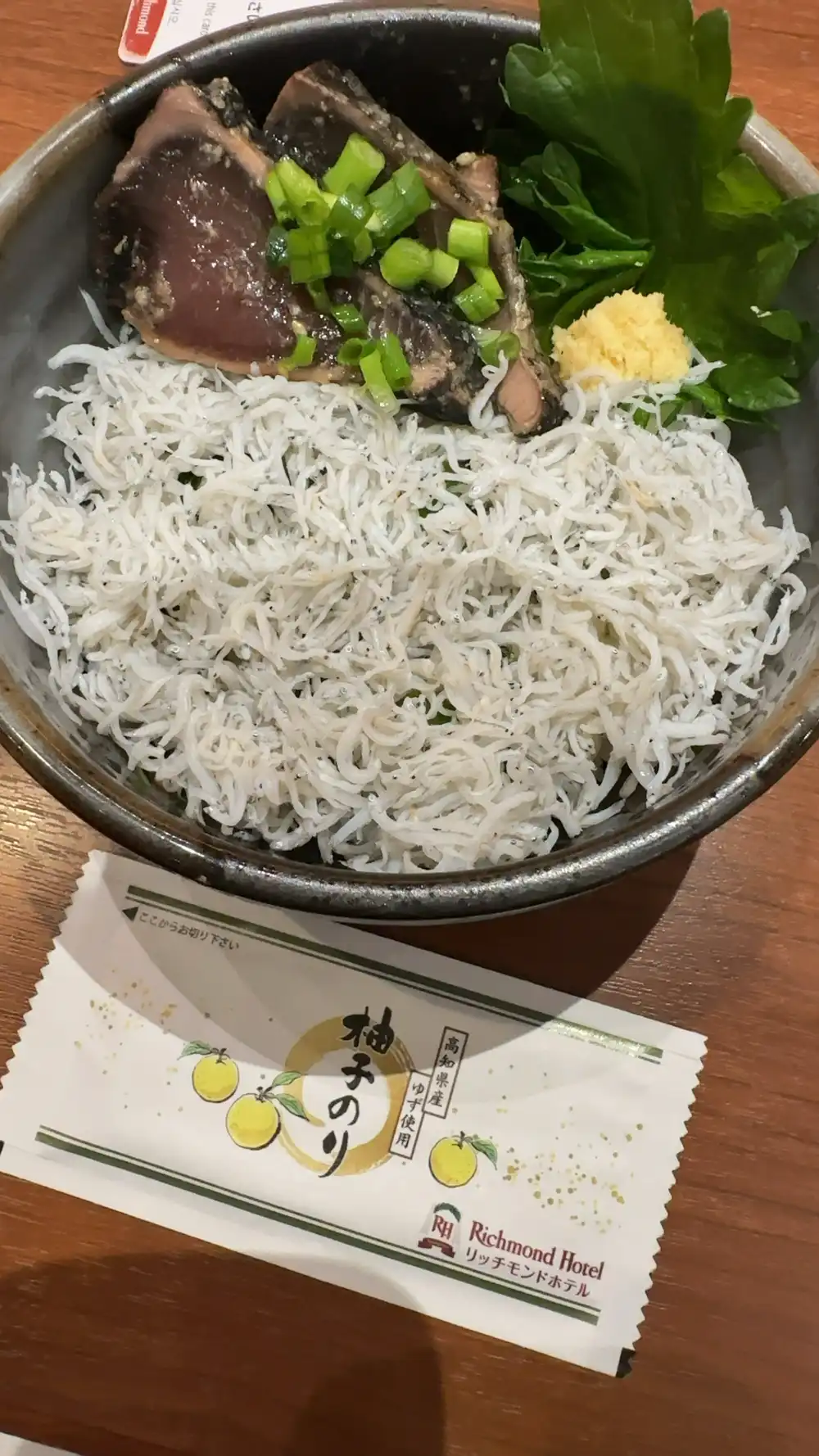 しらす丼とカツオのたたき