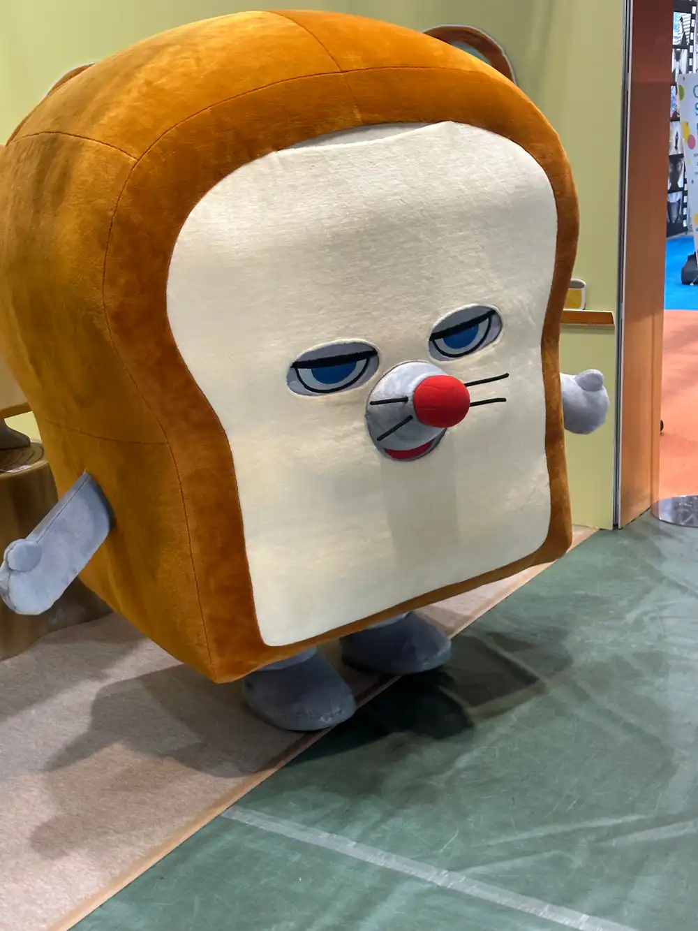 パンどろぼうの着ぐるみ