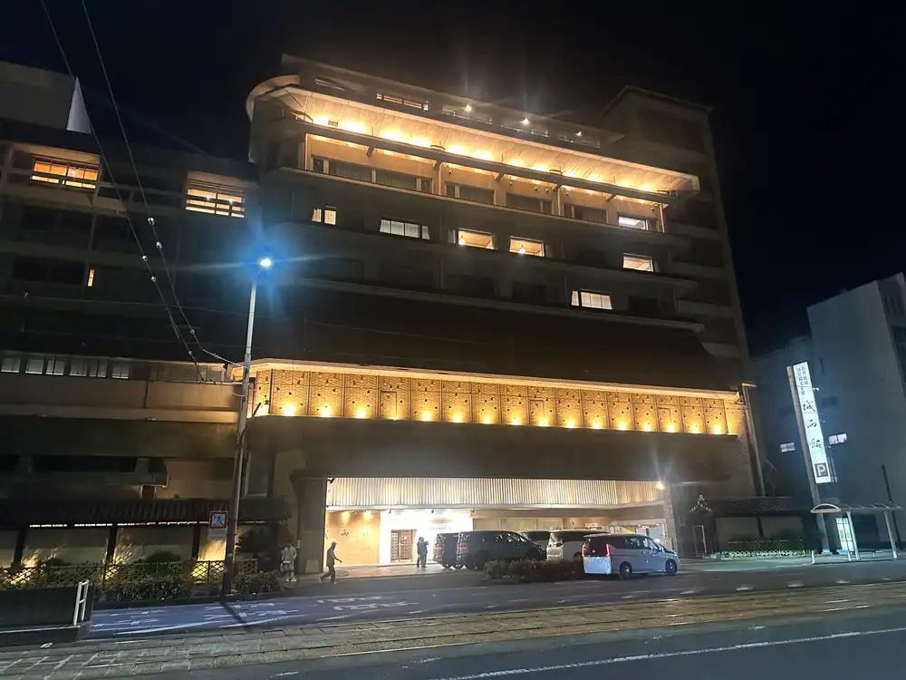 ホテルの夜景