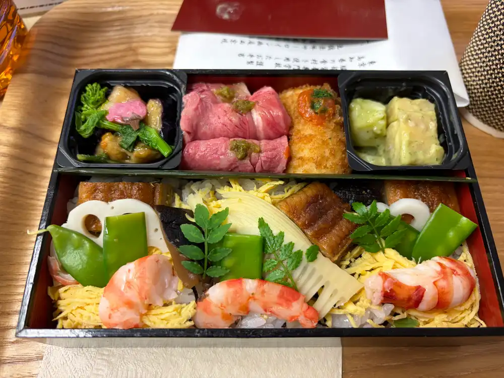 仕出しの弁当