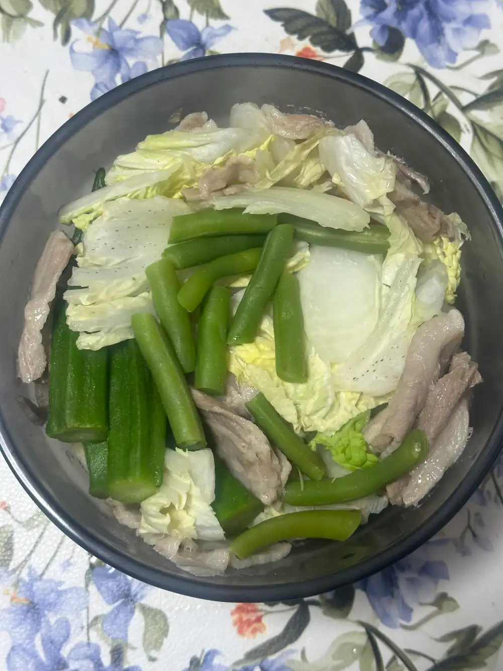 豚と白菜とオクラの鍋