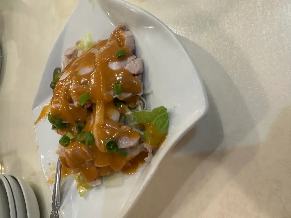 蒸し鶏のごまだれ