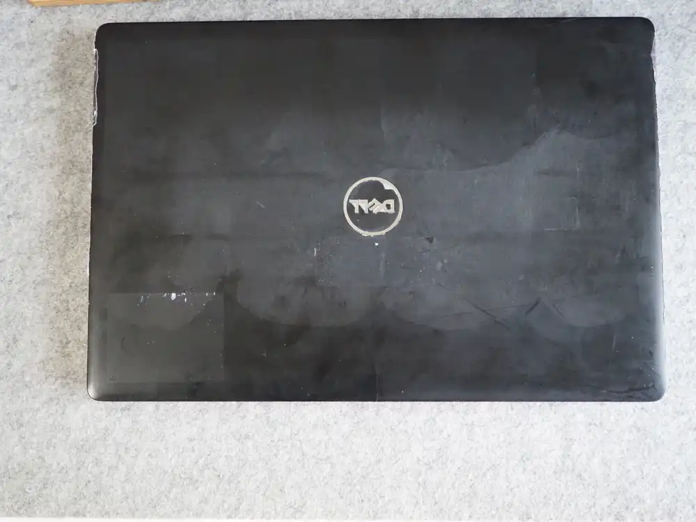 Top of the Dell Latitude 5310