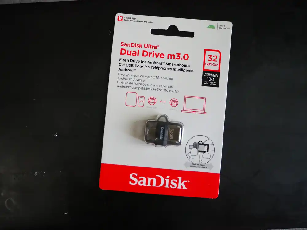 SanDisk Ultra Dual Drive m3.0 32GB package