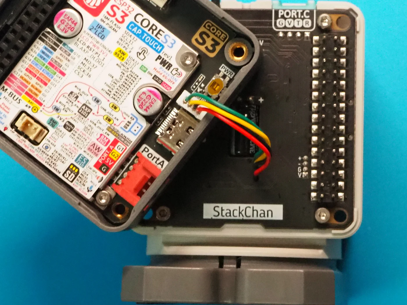 Connecting the 4-pin internal cable to the CoreS3 board